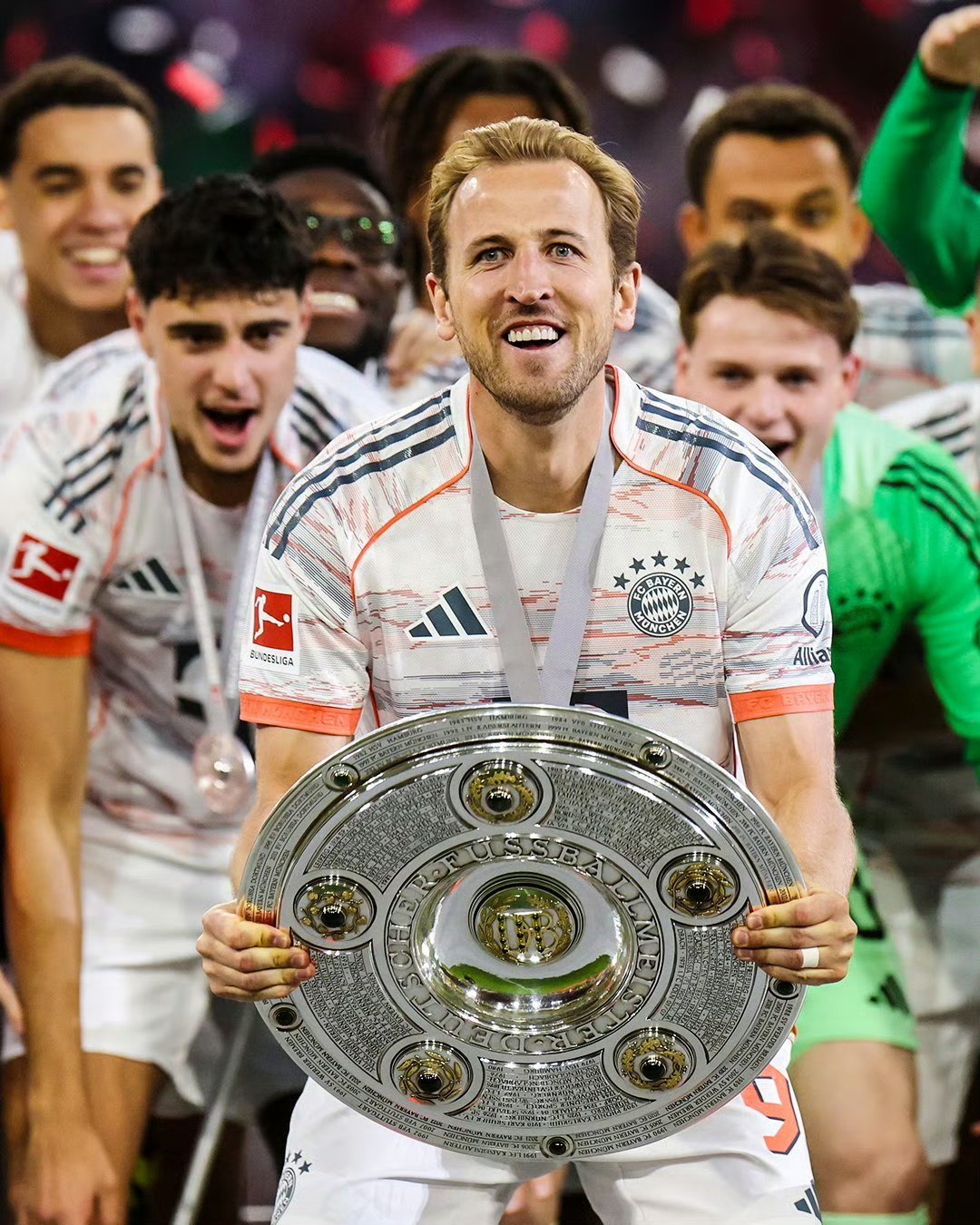 德国鏖战日本,凯恩状态火热 德国鏖战日本,凯恩状态火热