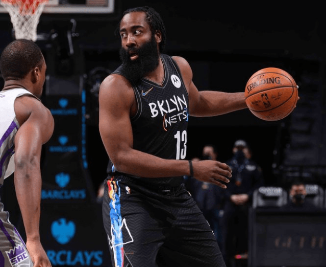 国王力克广州队，戈贝尔刷新纪录