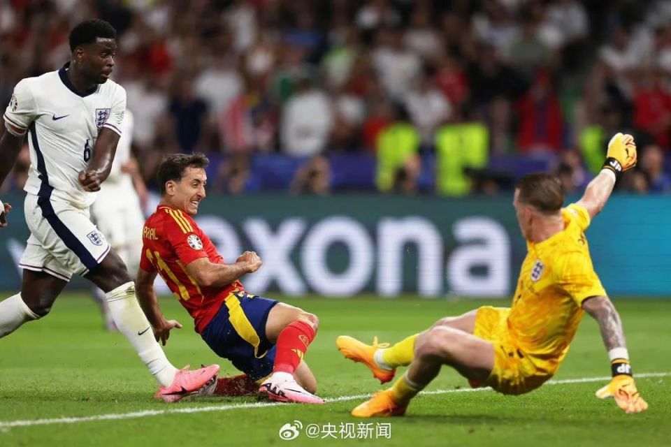 巴黎逆转罗马,奥亚尔萨瓦尔带队取胜 巴黎逆转罗马,奥亚尔萨瓦尔带队取胜