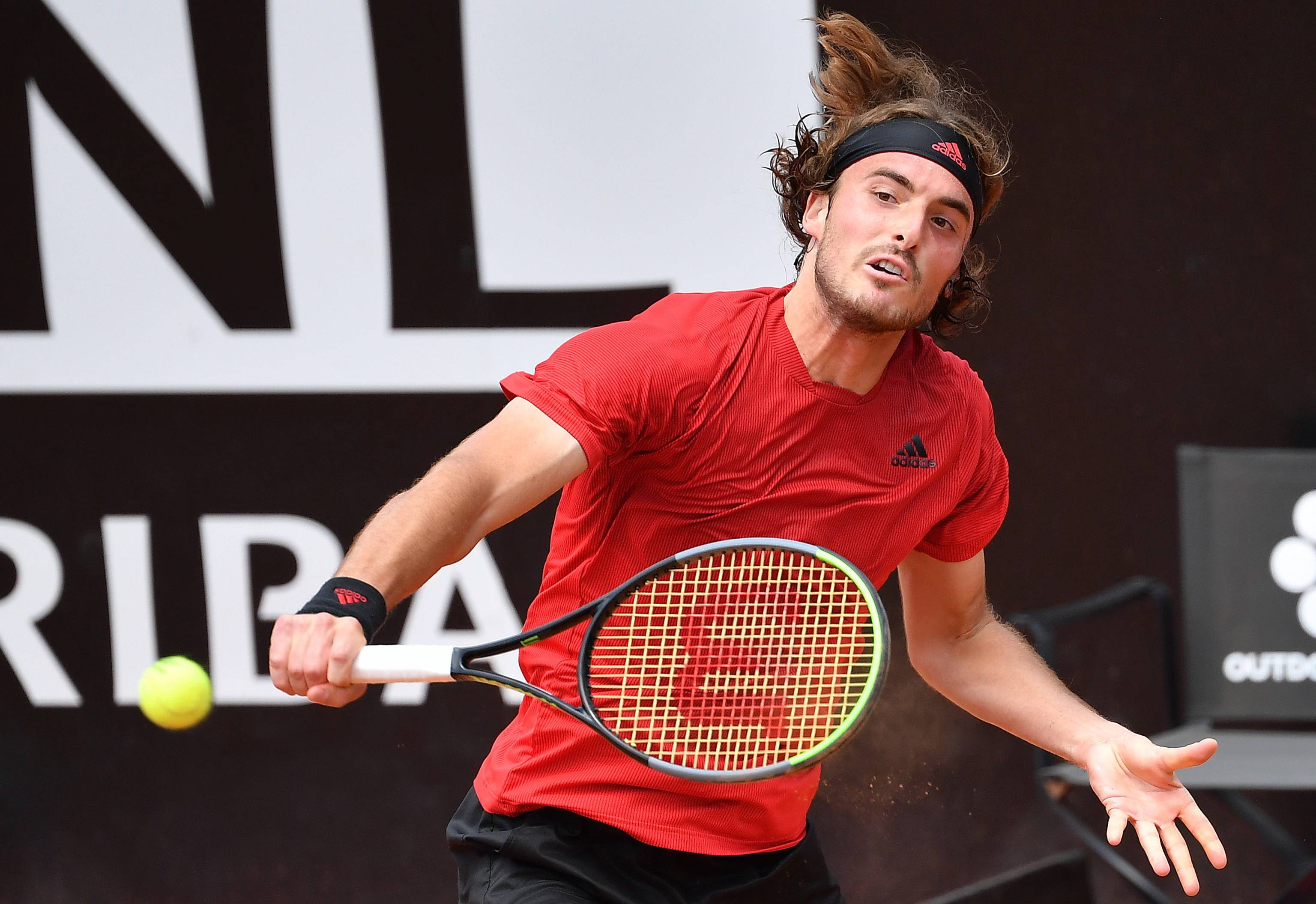 戴维斯杯轻取年终总决赛，西西帕斯刷新纪录