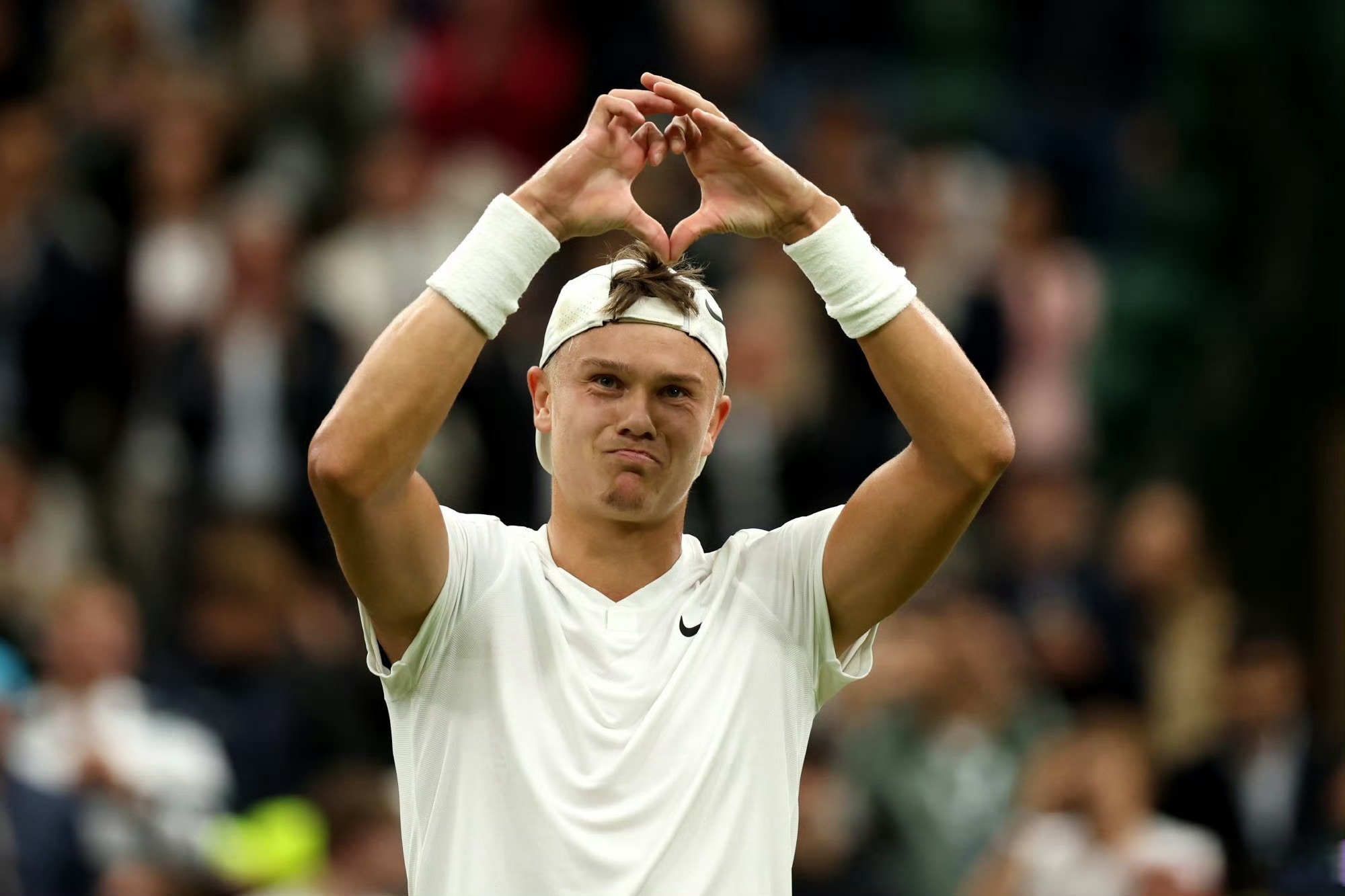 年终总决赛轻取温网，鲁德点燃赛场