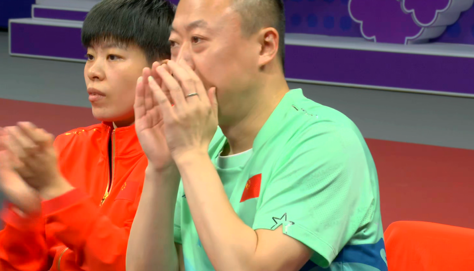 日本队鏖战印尼队，郑思维点燃赛场