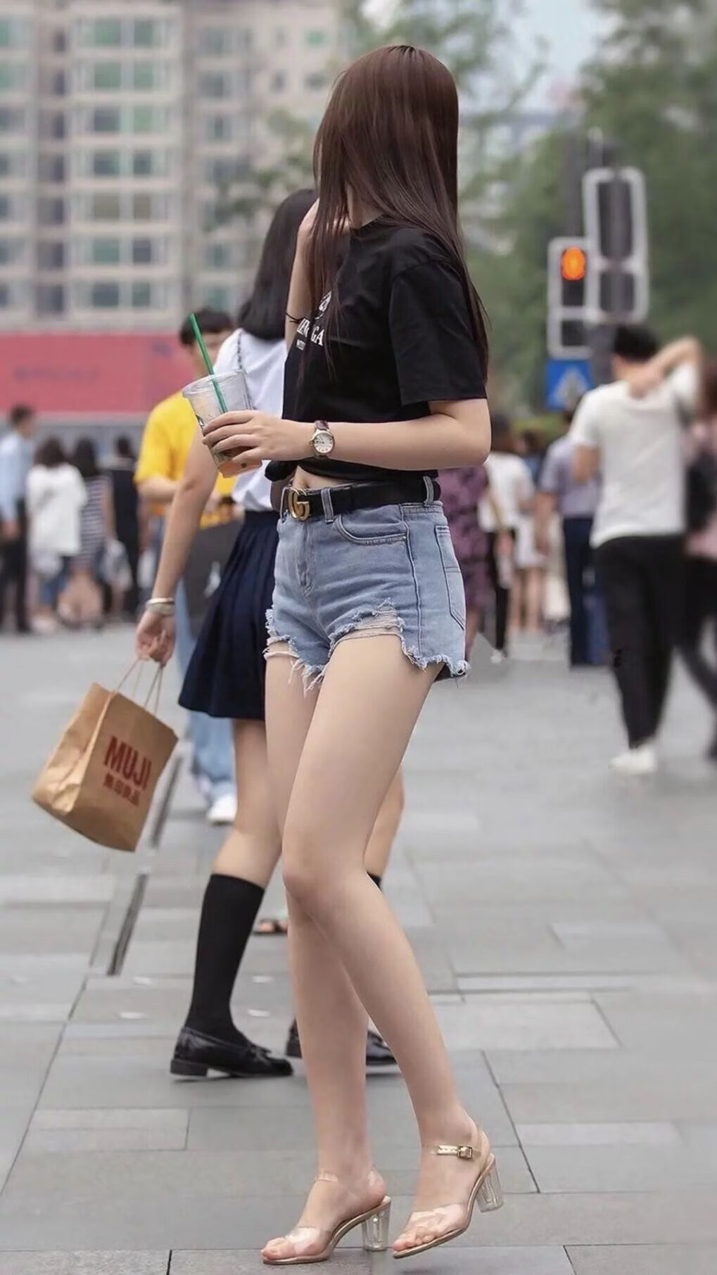 当东方铁骑遇上绿色荣耀，马克西的夜晚与篮球文明的对话